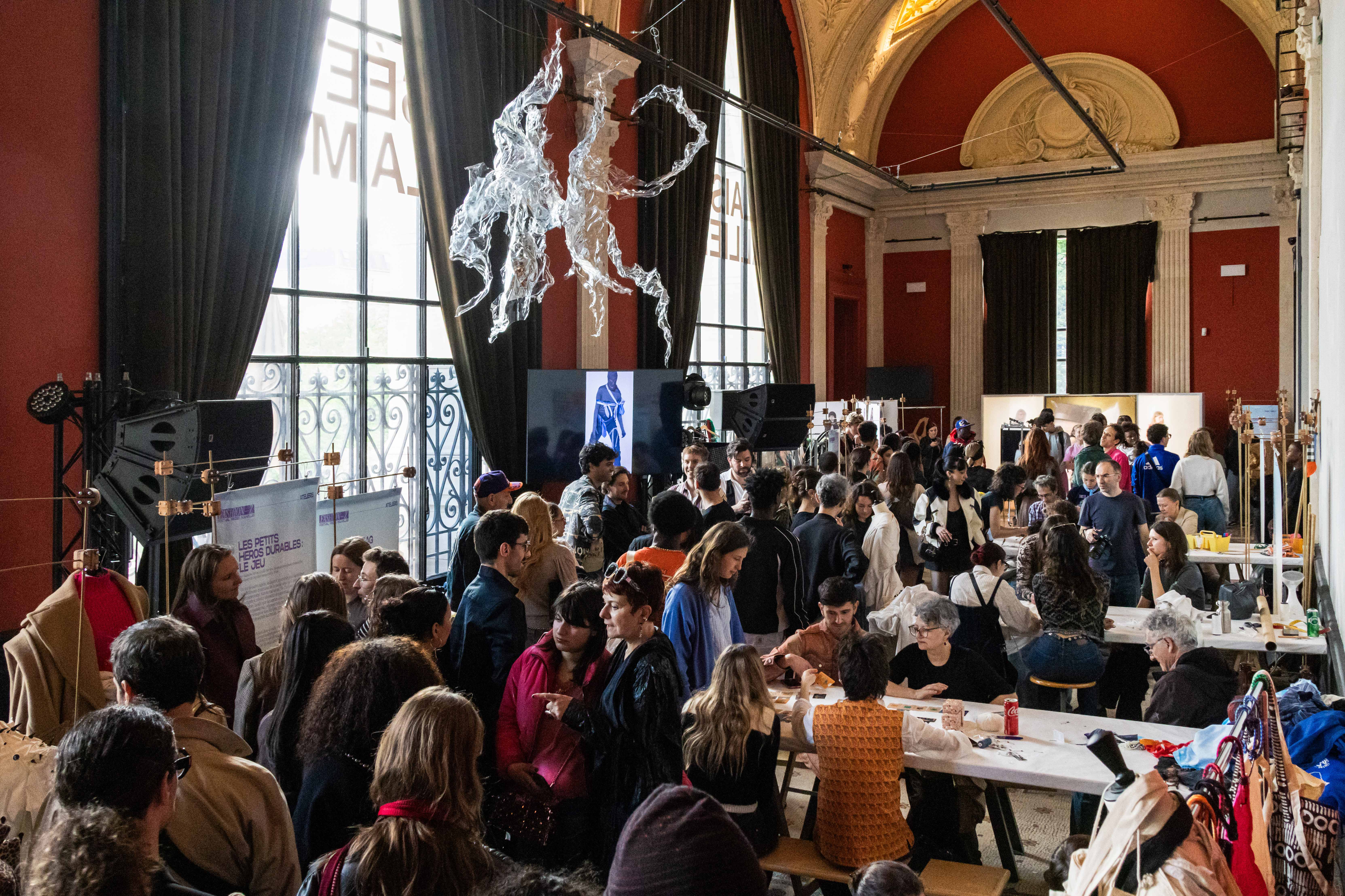 FASHION—Z Festival Modes Nouvelles